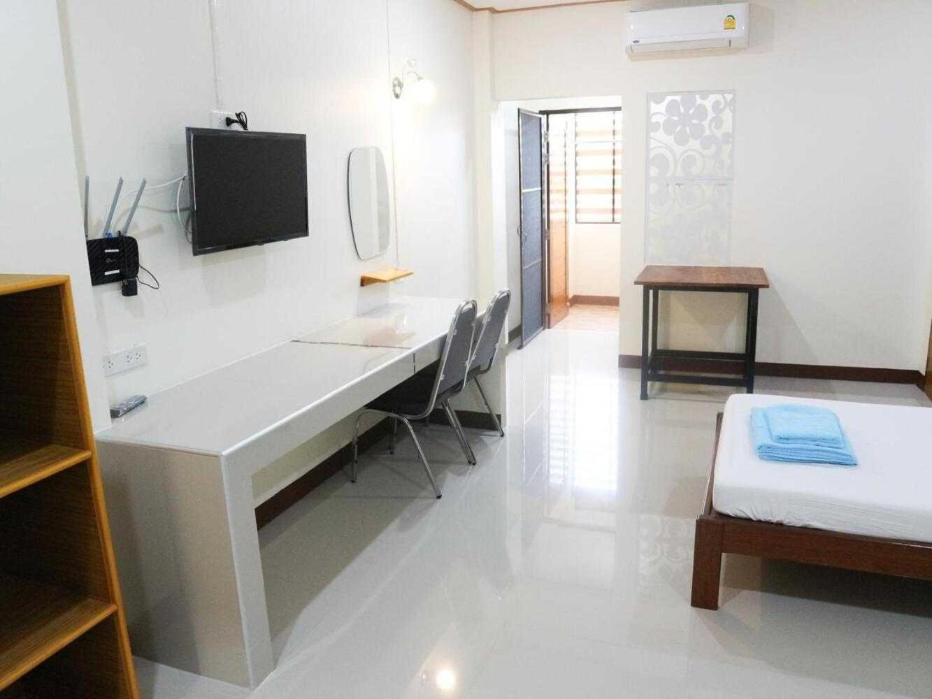 Capital O 75521 Sang Siri Apartment Samut Songkhram Exterior foto